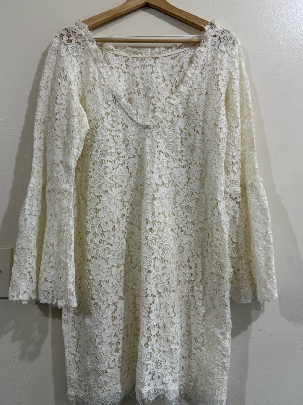 shoulder Cream Lace Long Sleeve Dress with V-Neck